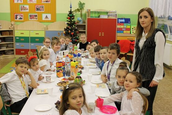  Grafika #4: Wigilie klasowe i Jasełka