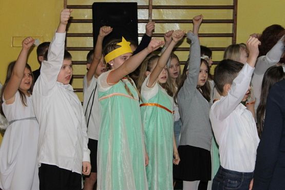  Grafika #22: Wigilie klasowe i Jasełka