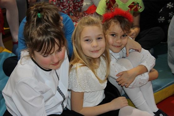  Grafika #32: Wigilie klasowe i Jasełka