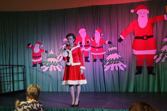  Grafika #5: Kiermasz Mikołajkowy