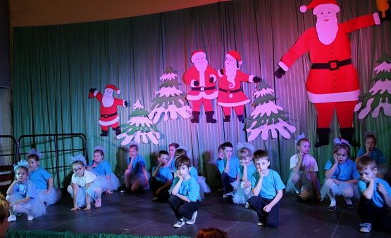  Grafika #21: Kiermasz Mikołajkowy