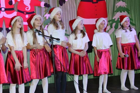  Grafika #22: Kiermasz Mikołajkowy