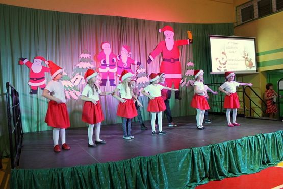  Grafika #28: Kiermasz Mikołajkowy