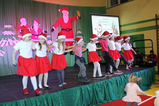  Grafika #33: Kiermasz Mikołajkowy