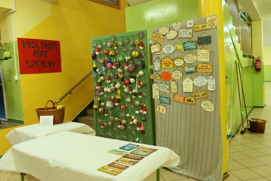  Grafika #11: Kiermasz Mikołajkowy