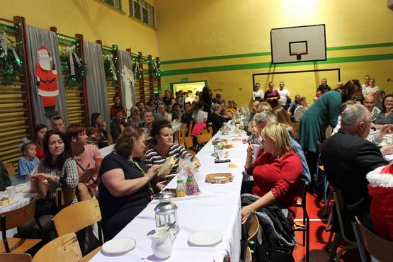  Grafika #48: Kiermasz Mikołajkowy