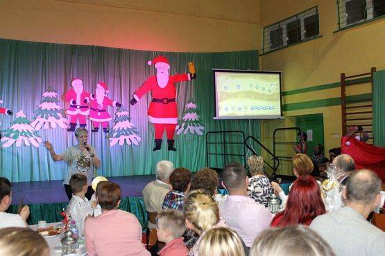  Grafika #58: Kiermasz Mikołajkowy