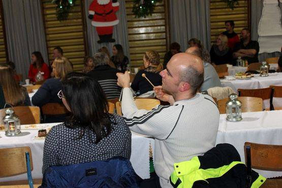  Grafika #7: Kiermasz Mikołajkowy