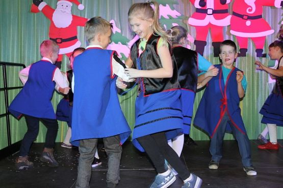  Grafika #60: Kiermasz Mikołajkowy