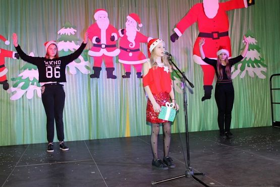  Grafika #72: Kiermasz Mikołajkowy