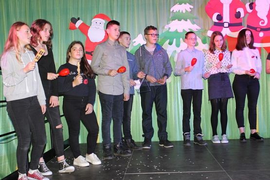  Grafika #77: Kiermasz Mikołajkowy