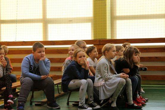  Grafika #7: Jestem przyjacielem ludzi- przedstawienie