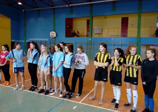  Grafika #7: Halowa Piłka Nożna