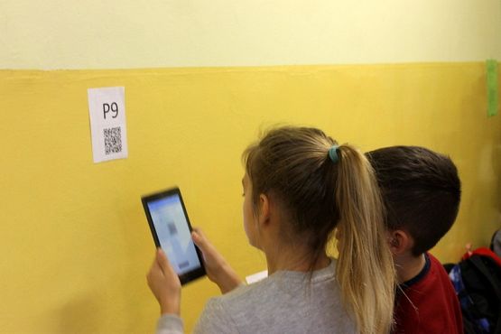  Grafika #0: Bieg z kodami QR