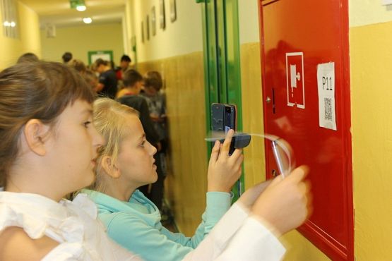  Grafika #3: Bieg z kodami QR