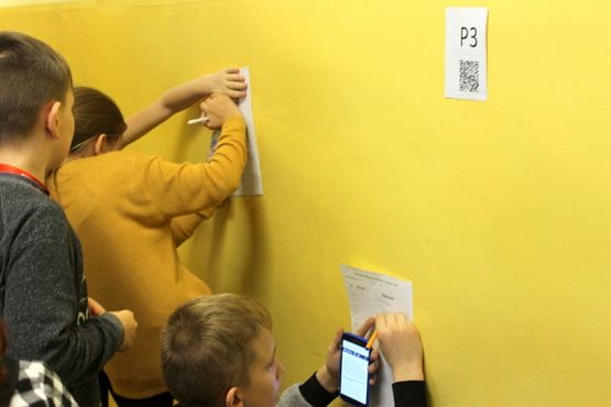  Grafika #7: Bieg z kodami QR