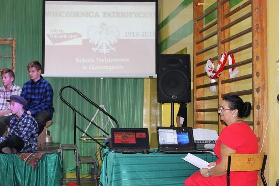  Grafika #33: Wieczornica Patriotyczna