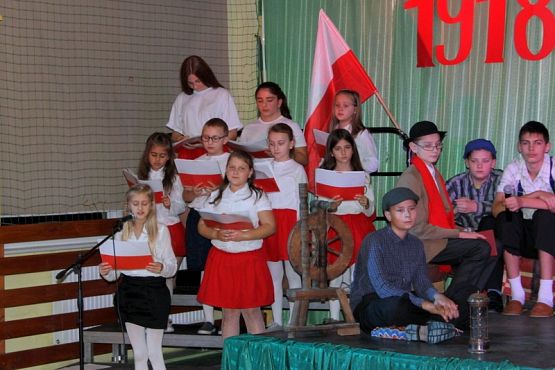  Grafika #42: Wieczornica Patriotyczna