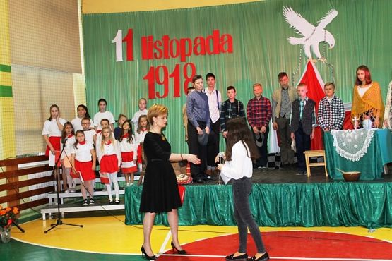  Grafika #18: Apel z okazji Święta Niepodległości