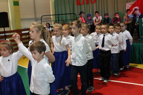  Grafika #6: Apel z okazji Święta Niepodległości