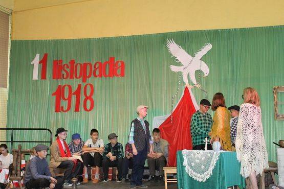  Grafika #26: Apel z okazji Święta Niepodległości