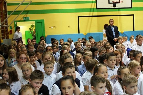  Grafika #32: Apel z okazji Święta Niepodległości