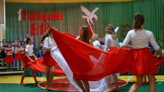  Grafika #58: Apel z okazji Święta Niepodległości