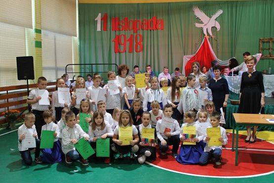  Grafika #78: Apel z okazji Święta Niepodległości