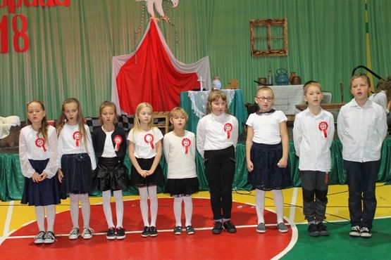  Grafika #76: Apel z okazji Święta Niepodległości