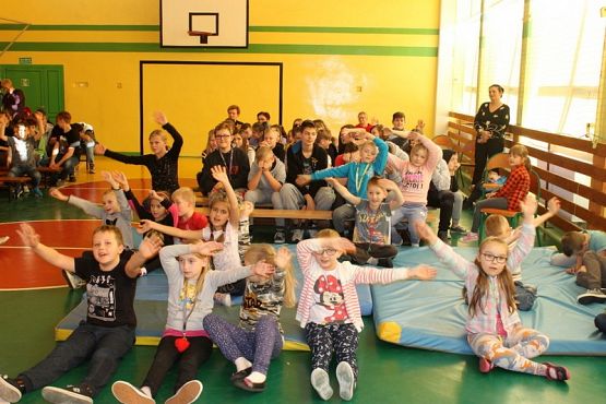  Grafika #12: Koncert polskich pieśni.