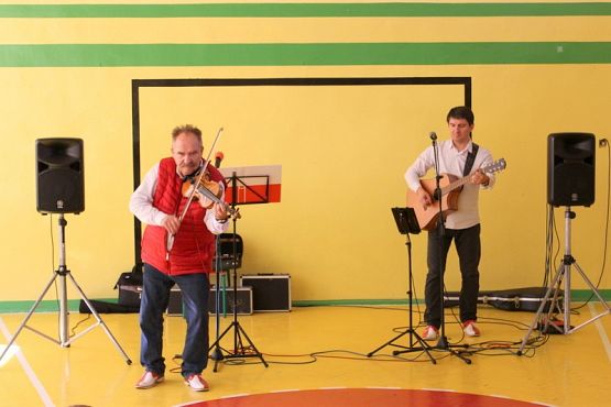  Grafika #1: Koncert polskich pieśni.