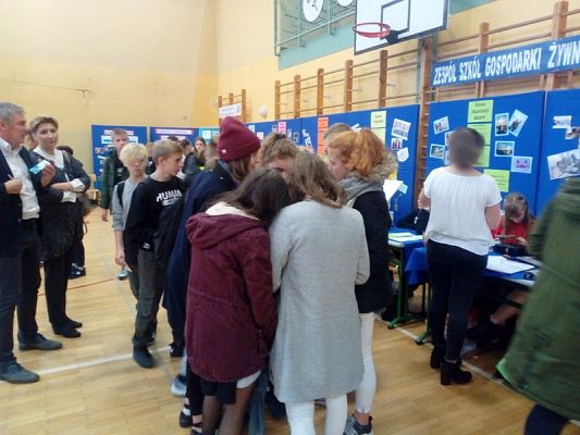  Grafika #6: Targi edukacyjne