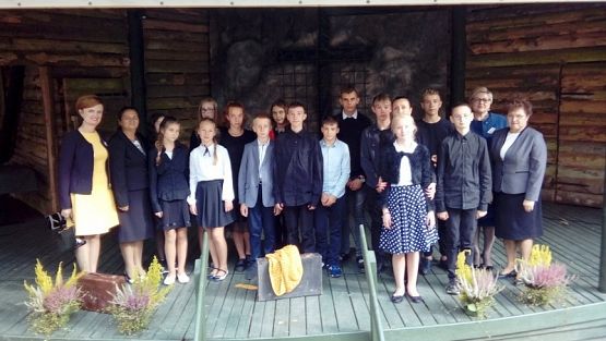  Grafika #7: Uroczystości w Szymbarku