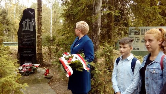  Grafika #9: Uroczystości w Szymbarku