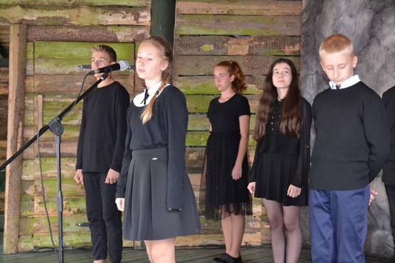  Grafika #0: Uroczystości w Szymbarku