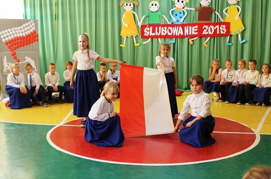  Grafika #26: Ślubowanie I klasy