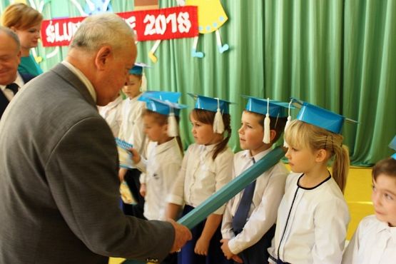  Grafika #37: Ślubowanie I klasy