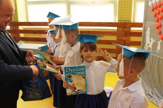  Grafika #40: Ślubowanie I klasy