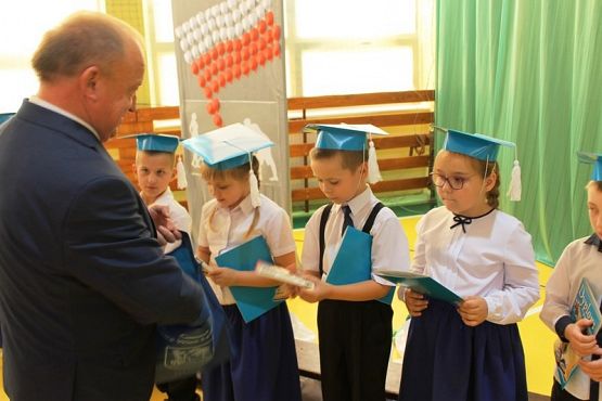  Grafika #41: Ślubowanie I klasy