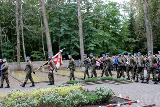  Grafika #15: Uroczystość w Krępie Kaszubskiej