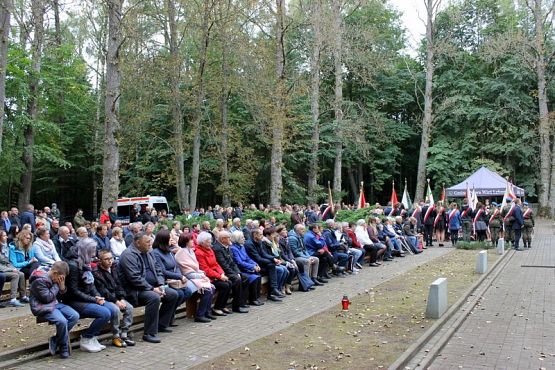  Grafika #55: Uroczystość w Krępie Kaszubskiej