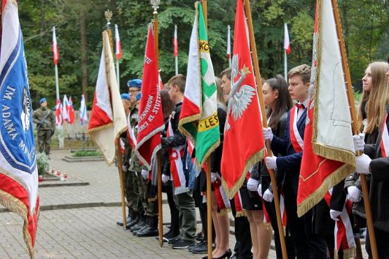  Grafika #0: Uroczystość w Krępie Kaszubskiej