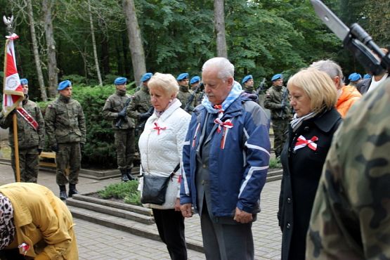  Grafika #24: Uroczystość w Krępie Kaszubskiej