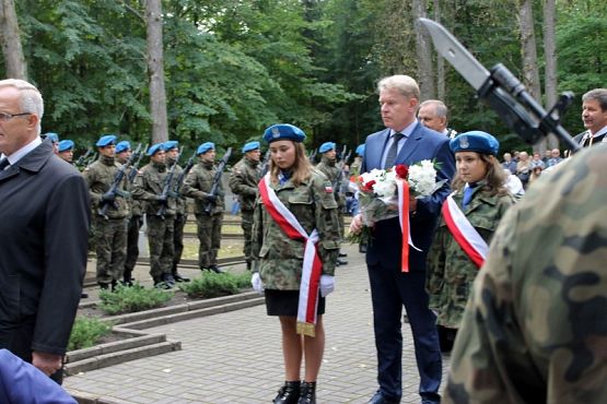  Grafika #28: Uroczystość w Krępie Kaszubskiej