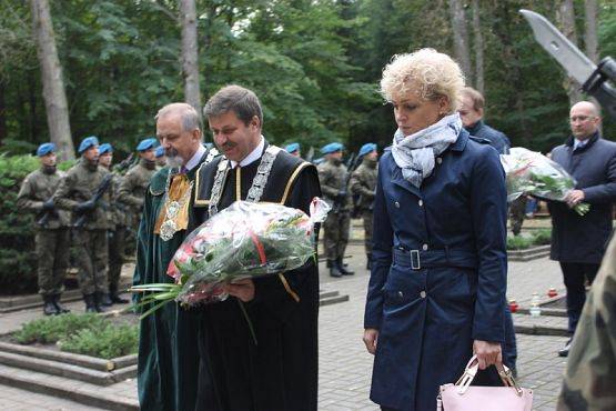  Grafika #30: Uroczystość w Krępie Kaszubskiej