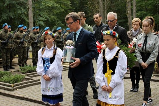  Grafika #39: Uroczystość w Krępie Kaszubskiej