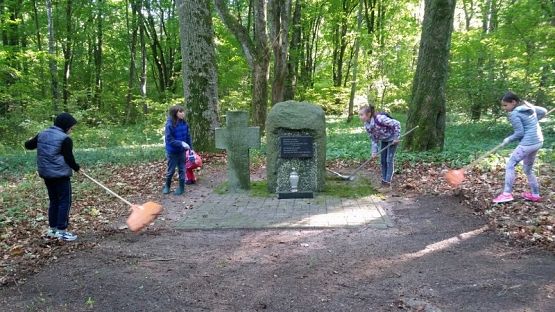  Grafika #3: Porzątkujemy cmentarz