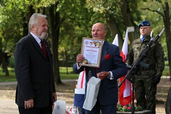  Grafika #2: Uroczystości Koła Związku Sybiraków