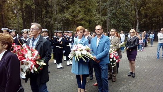  Grafika #4: Uroczystości w Rybnie