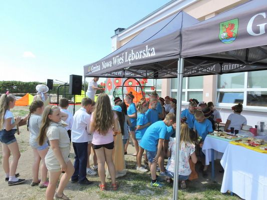  Grafika #9: FESTYN RODZINNY